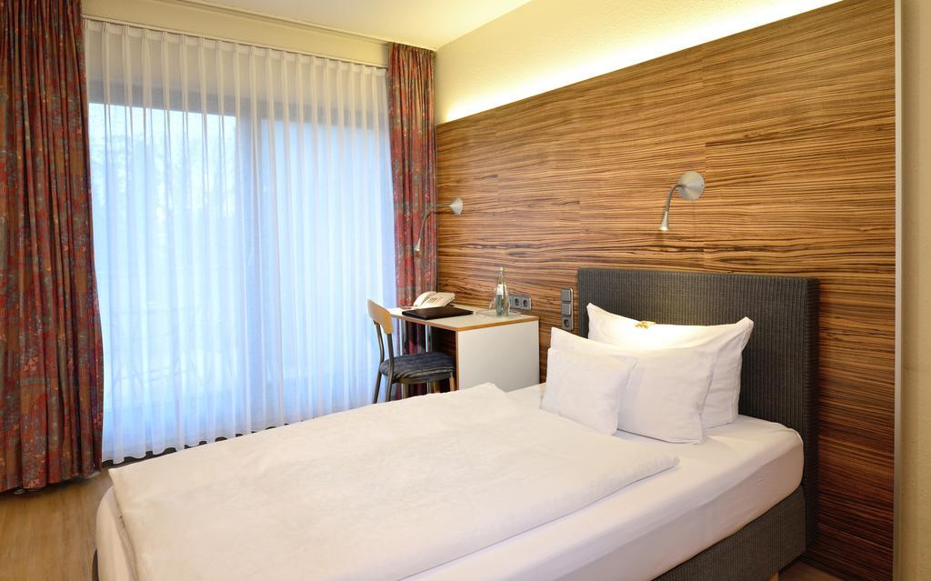Hotel Hansen Bergisch Gladbach Eksteriør bilde